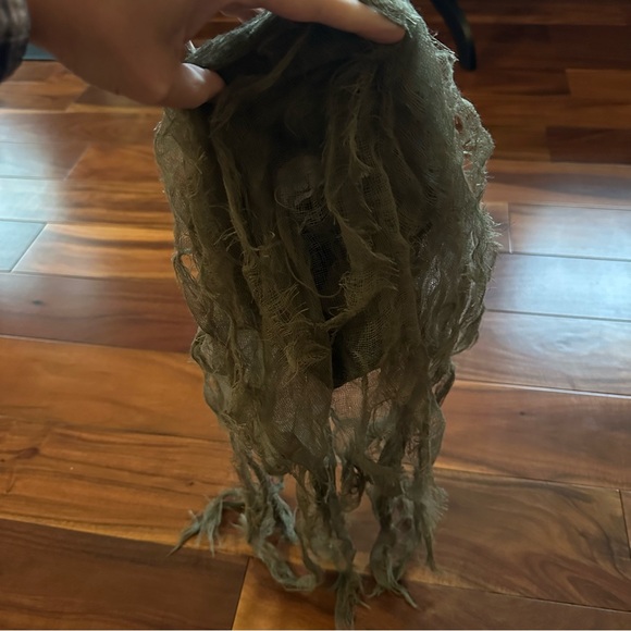 Kid’s Halloween Mask - Picture 2 of 2